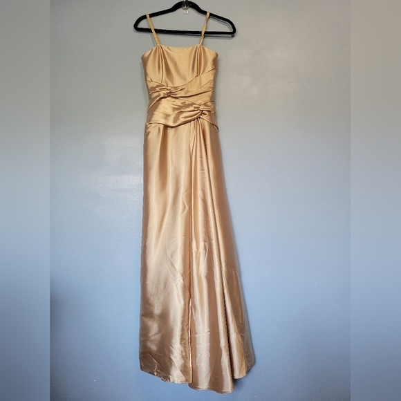 Jessica McClintock Women's Gold Gown Dress Size 2 - Picture 1 of 16